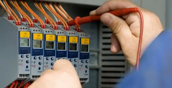 electrical contractors performing professional electrical system testing and configuration in Dallas, TX